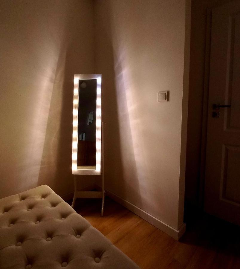 Nice Apartament With Small Tub Varşova Dış mekan fotoğraf